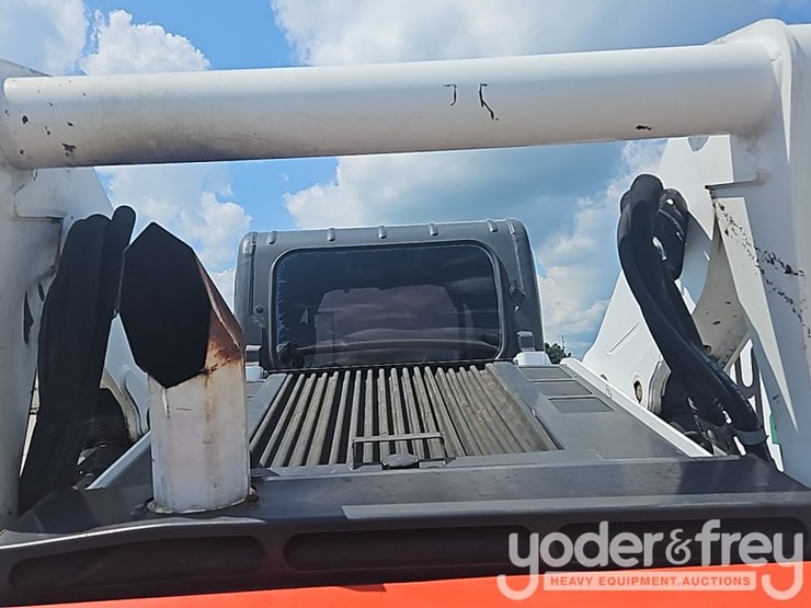 2016-bobcat-t870-image-25