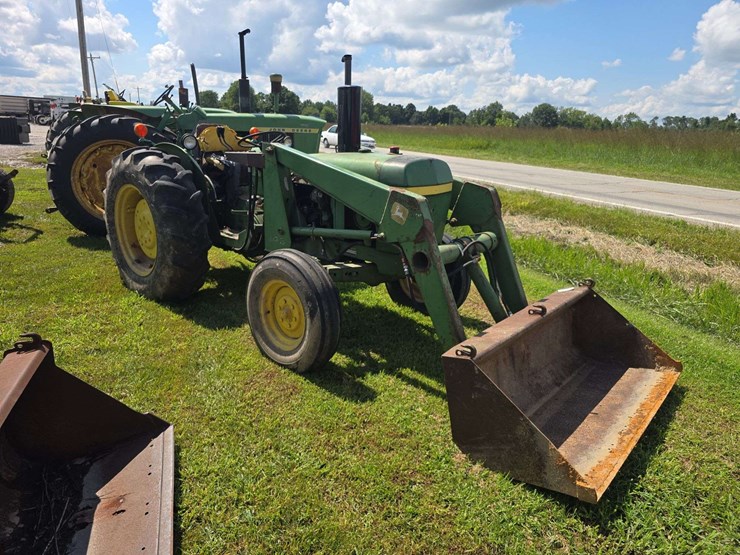 1977-john-deere-2040-image-3