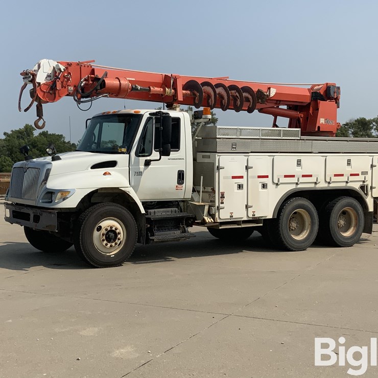 2005 INTERNATIONAL 7400
