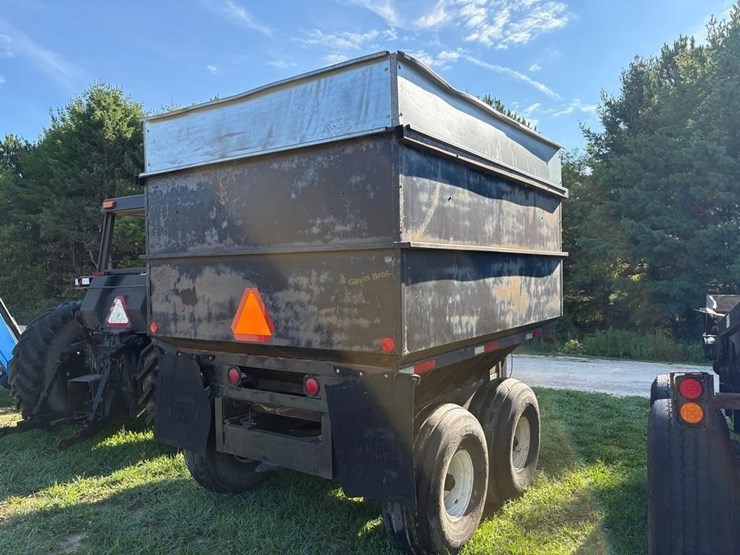 goose-neck-gravity-box-trailer-image-5