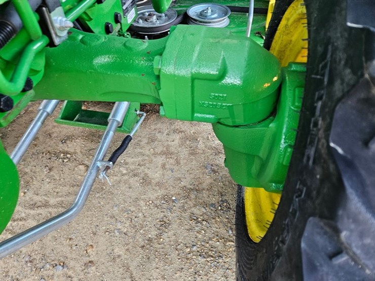 john-deere-3033r-image-14