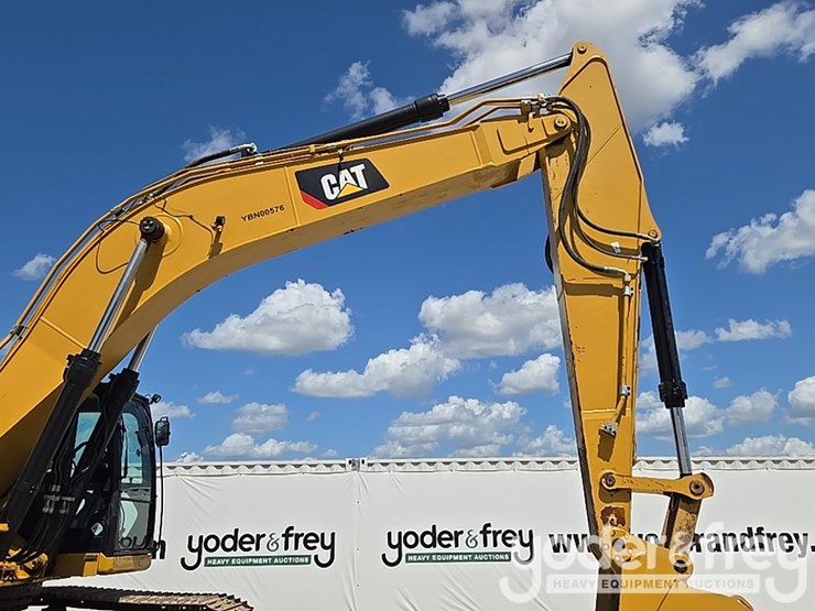 2019-caterpillar-336-image-27