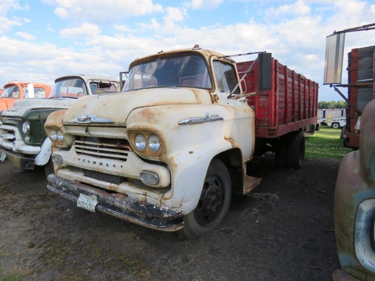 1958-chevrolet-50-image-3
