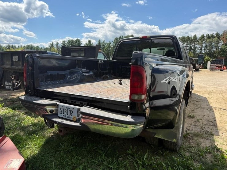 2002-ford-f350-xlt-image-3