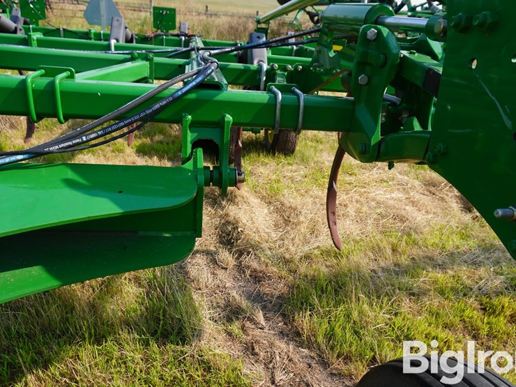 john-deere-2410-image-13