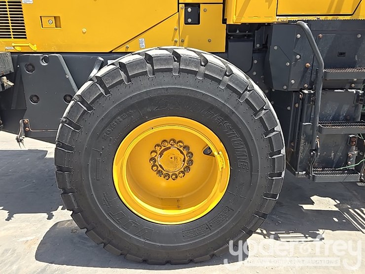 2024-komatsu-wa320-8-image-14