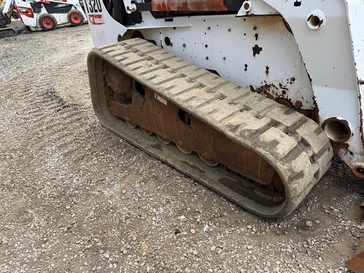 2007-bobcat-t320-image-12