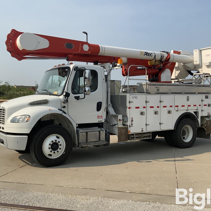 2015 FREIGHTLINER M2 106