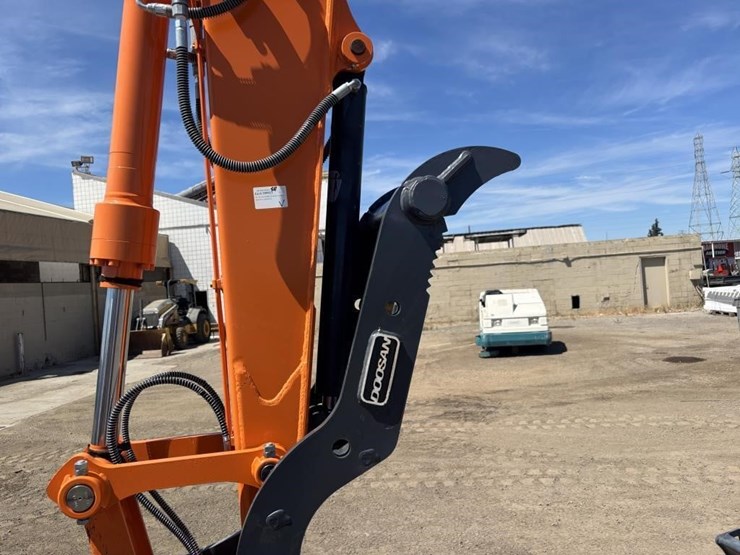 2023-develon-dx85r-3-hydraulic-excavator-image-17