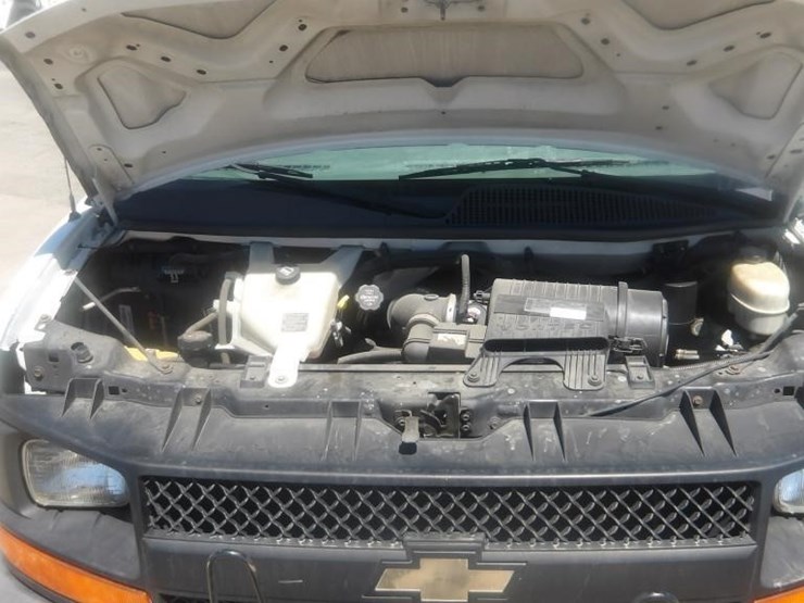 2014-utility-van-image-9
