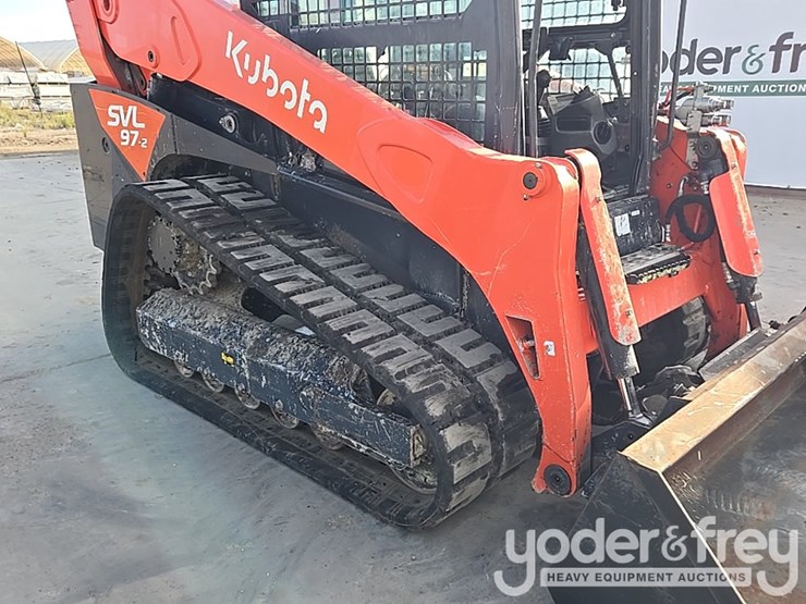 2023-kubota-svl97-2-image-13