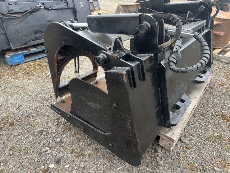 2020-titan-72"-grapple-bucket-image-4