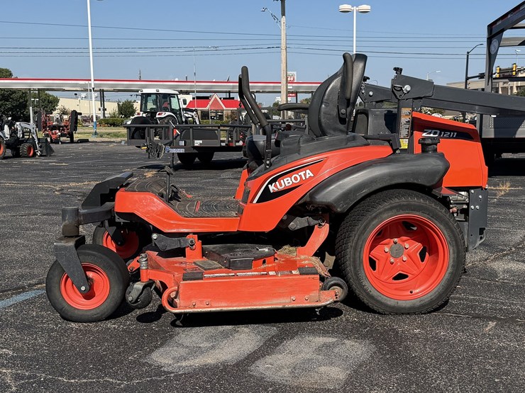 2017-kubota-zd1211-image-1