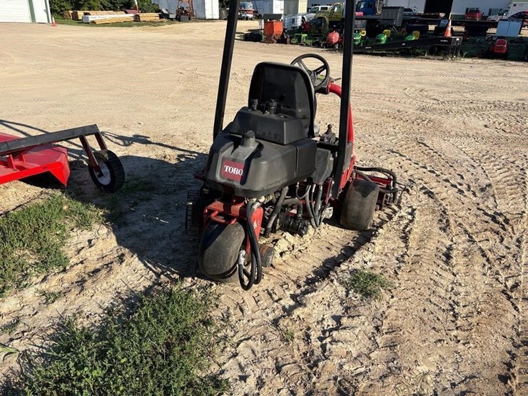 toro-greensmaster-3150-image-5