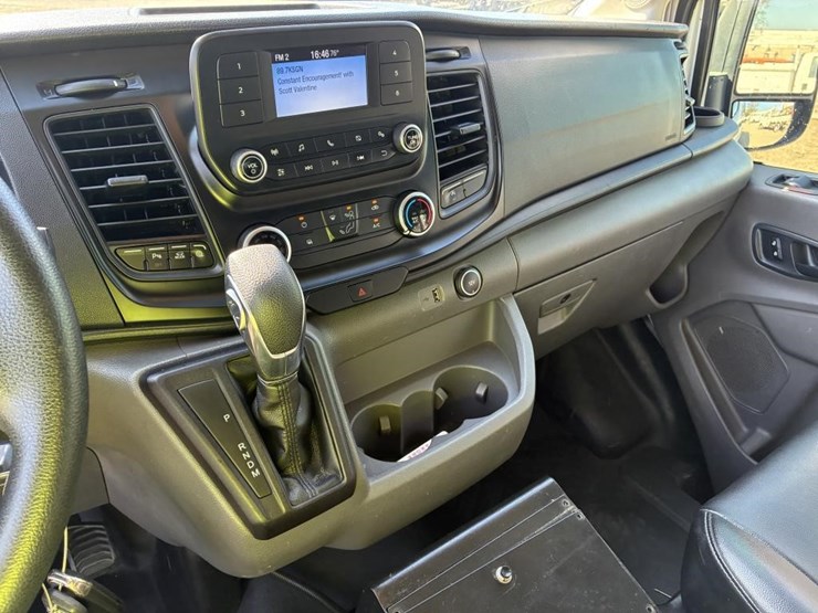 2020-ford-transit-image-17