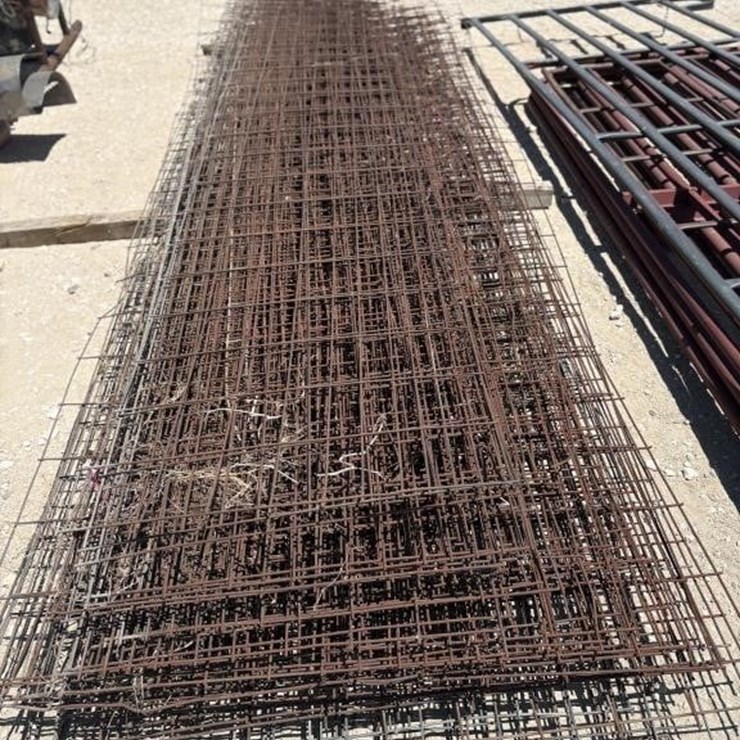 L3 - Assorted Wire Cattle Pan