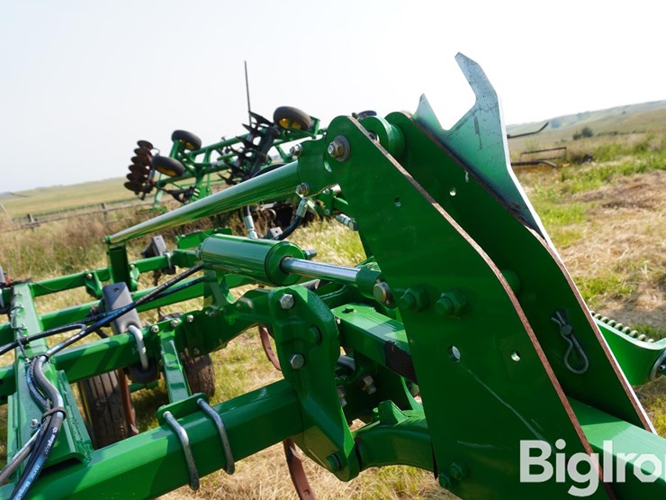 john-deere-2410-image-17