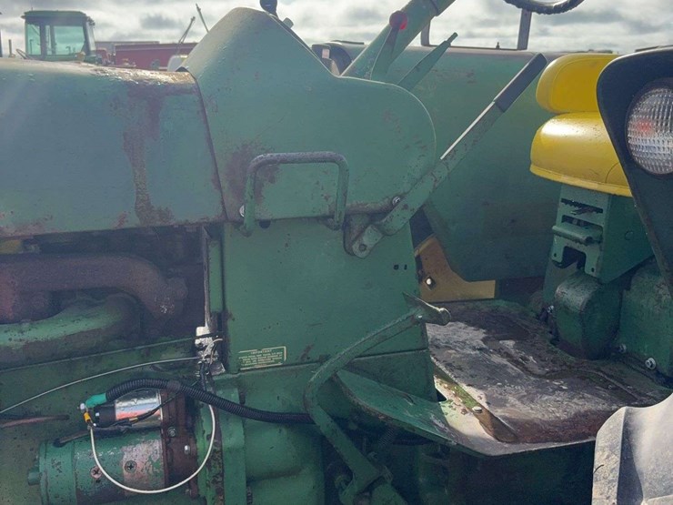 john-deere-4010-image-6