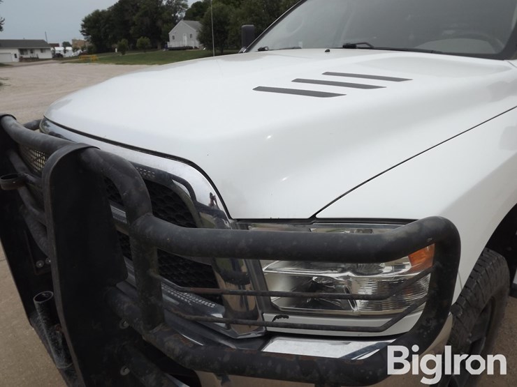 2016-ram-2500-st-image-14
