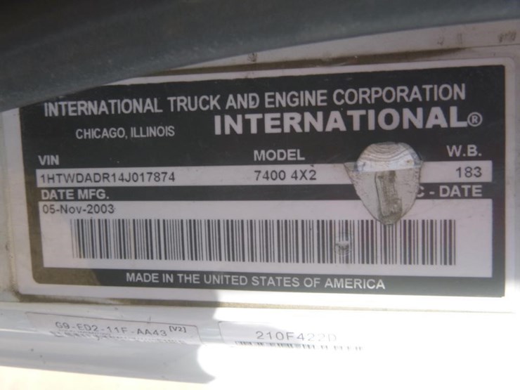2004-international-7400-image-22