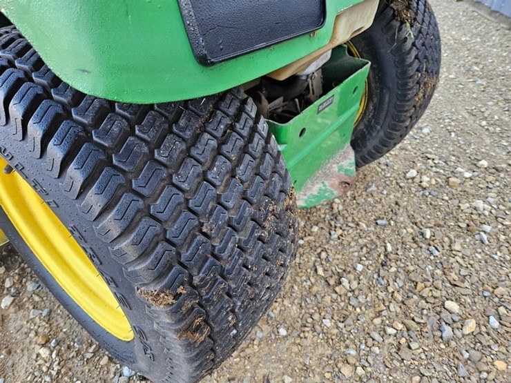 john-deere-245-image-17