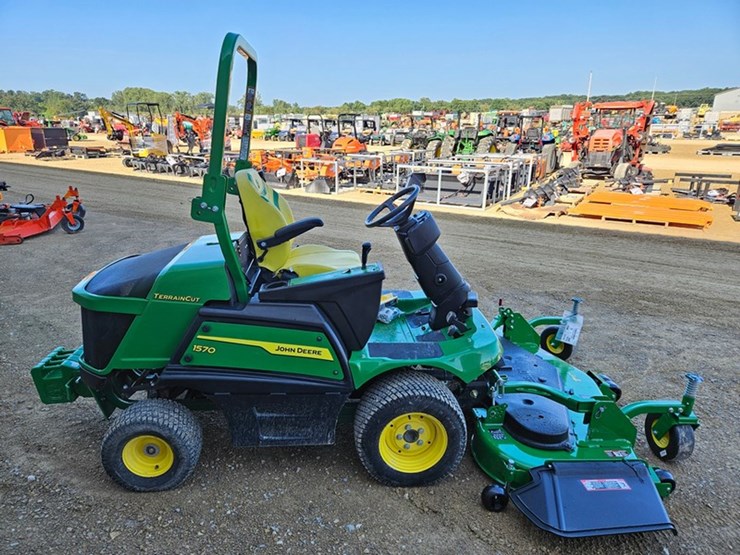 2023-john-deere-1570-image-6