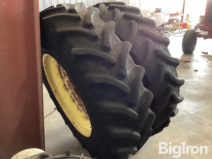john-deere-520-image-5