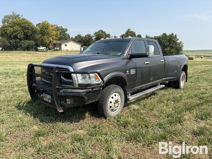 2017-dodge-3500-image-1