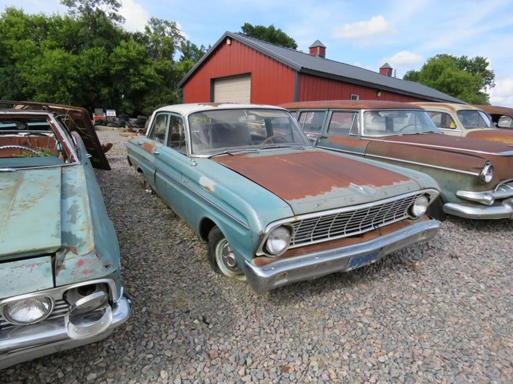 1964-ford-falcon-4dr-sedan-image-1