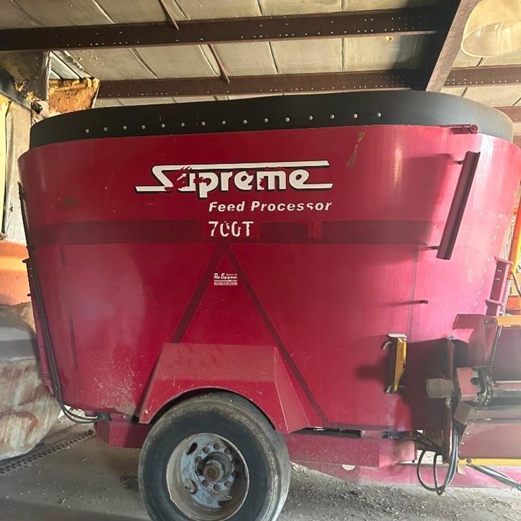 Supreme 700T Vertical Mixer