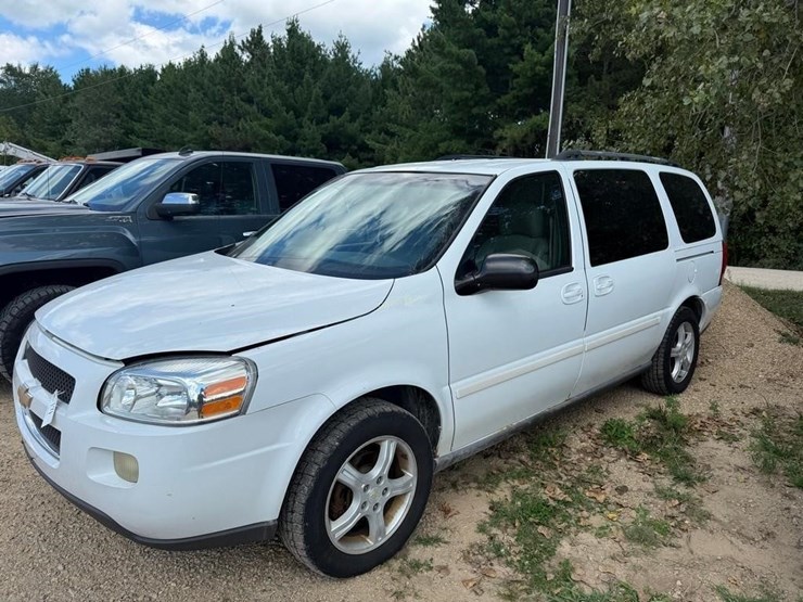 2005-chevrolet-uplander-image-1