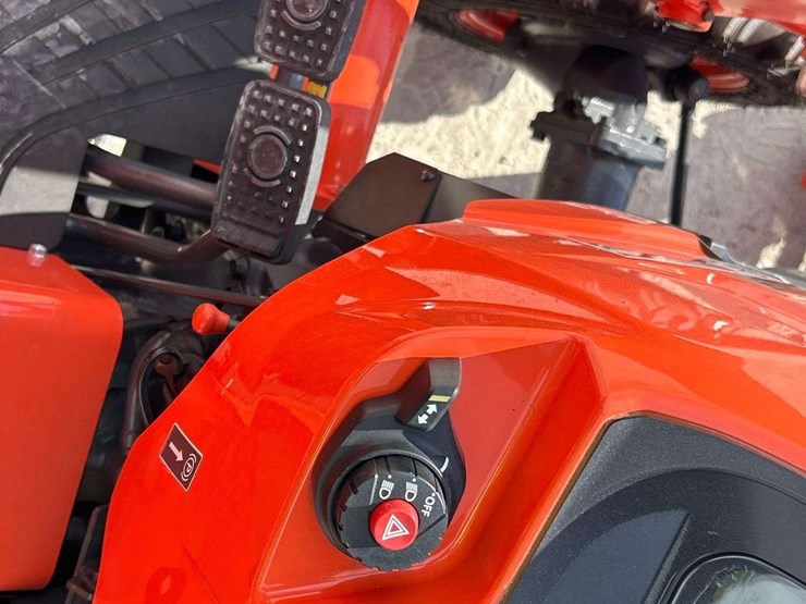2024-kubota-l2502hst-image-33