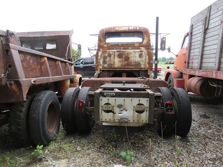 1952-international-coe-truck-image-4