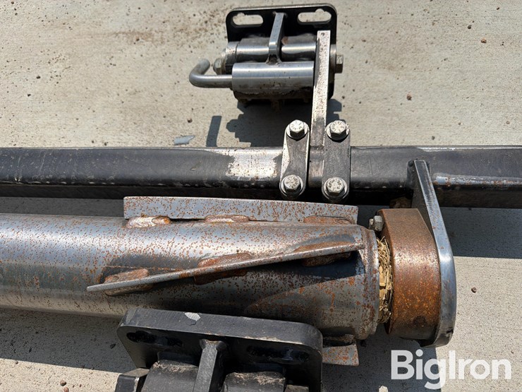 yetter-5000-devastator-stalk-rollers-image-11