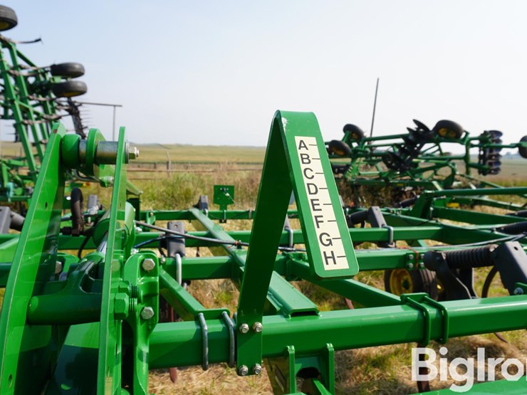 john-deere-2410-image-15