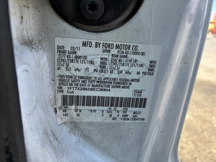 2011-ford-f250-image-25