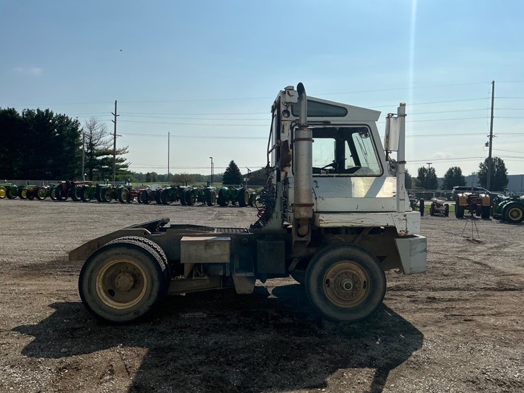 #1992-•-ottawa-terminal-tractor-image-6