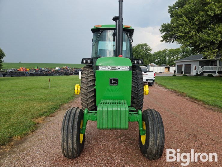 1991-john-deere-4455-image-2