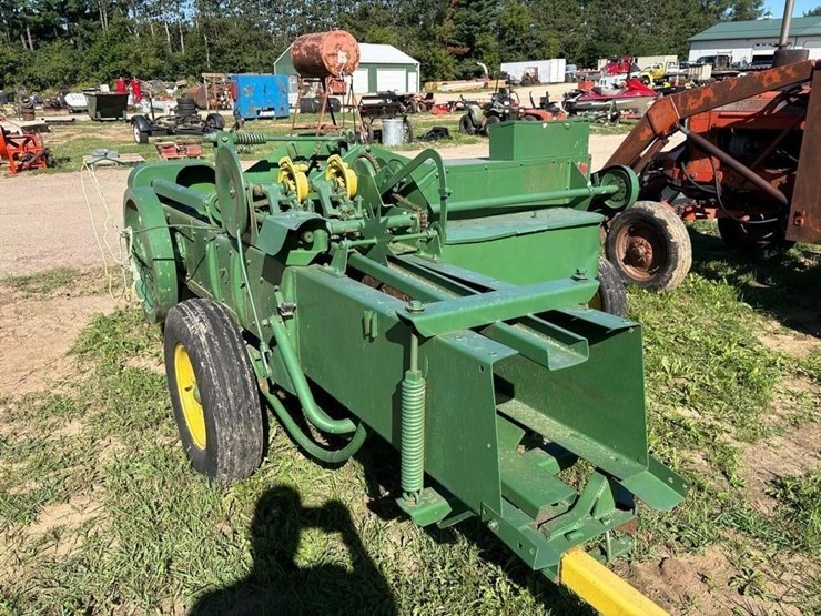 john-deere-24t-image-4