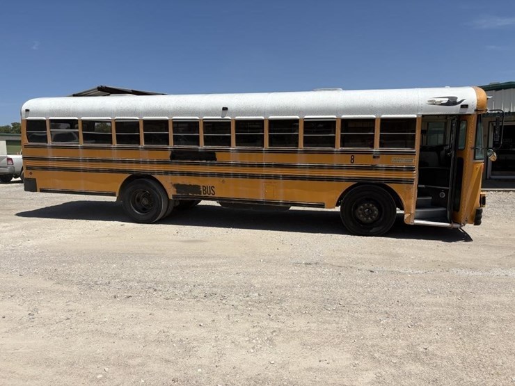 l3---1989-bluebird-school-bus-image-2
