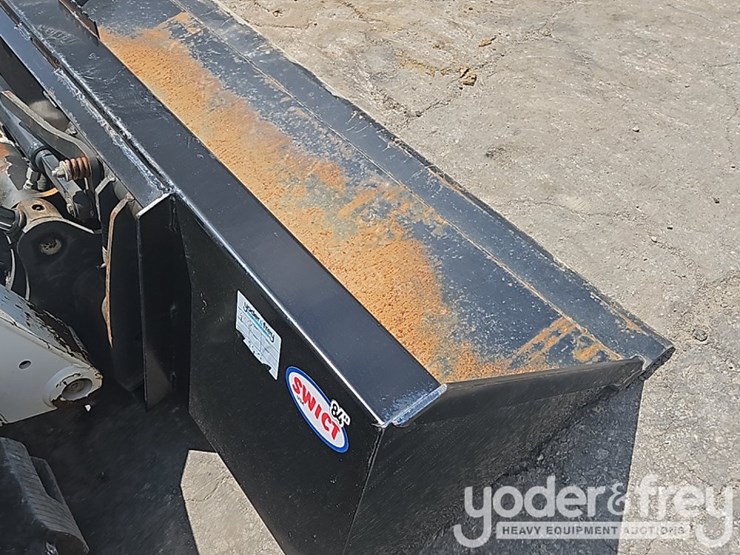 2022-bobcat-t870-image-12