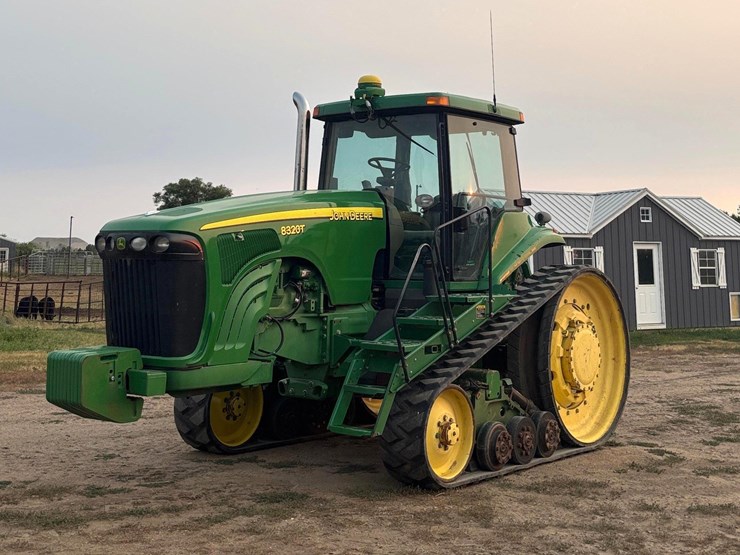 john-deere-8320t-image-1