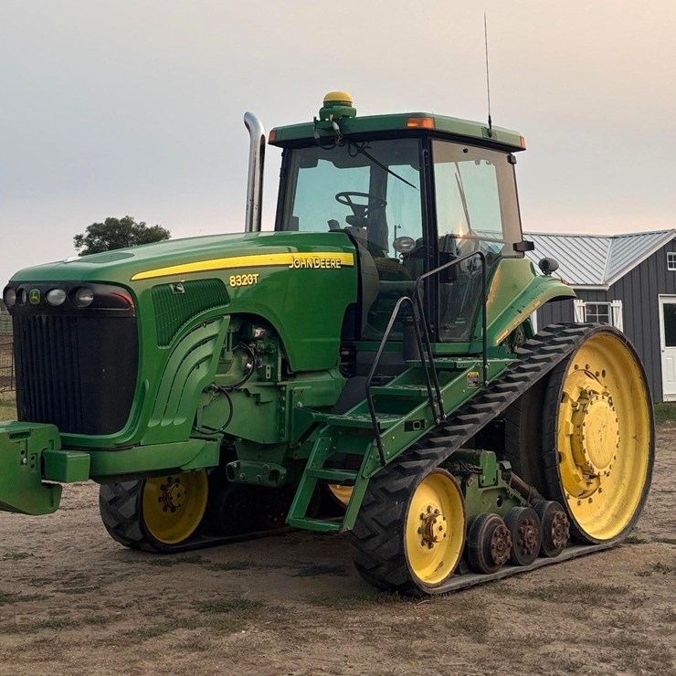 JOHN DEERE 8320T