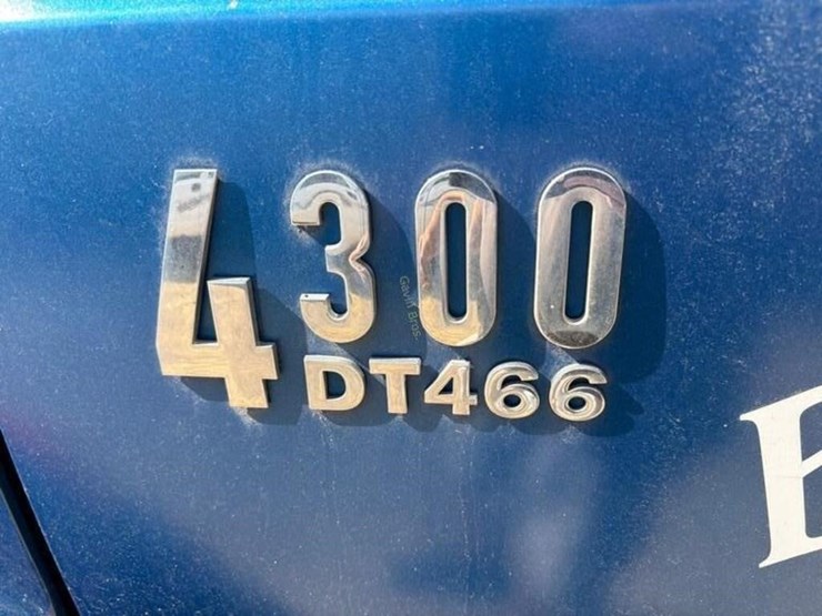 2005-international-durastar-4300-image-19