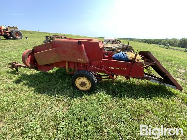 new-holland-270-image-7