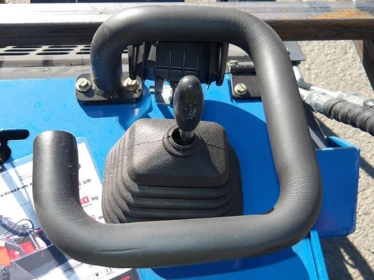 2026-zjz-380-skid-steer-track-loader-image-16