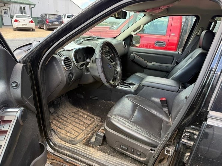 2008-ford-explorer-limited-image-9