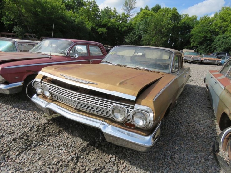 1963-chevrolet-belair-4dr-sedan-image-2