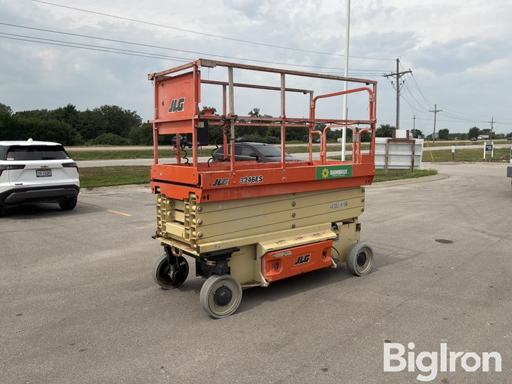 2020-jlg-3246es-image-1
