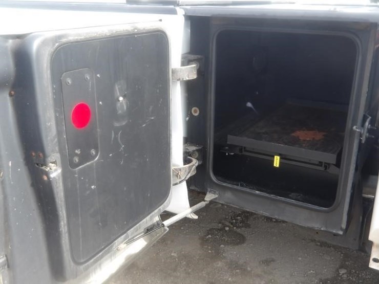 2011-ford-f150-xl-image-11